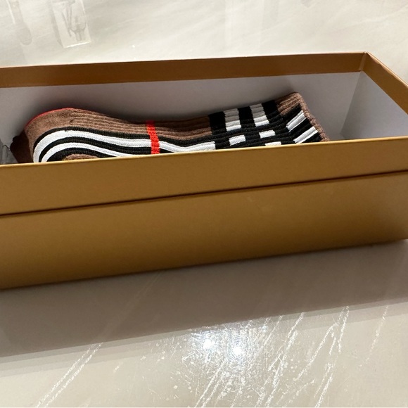 Socks - designer inspired  brand new. Unisex - Picture 3 of 4